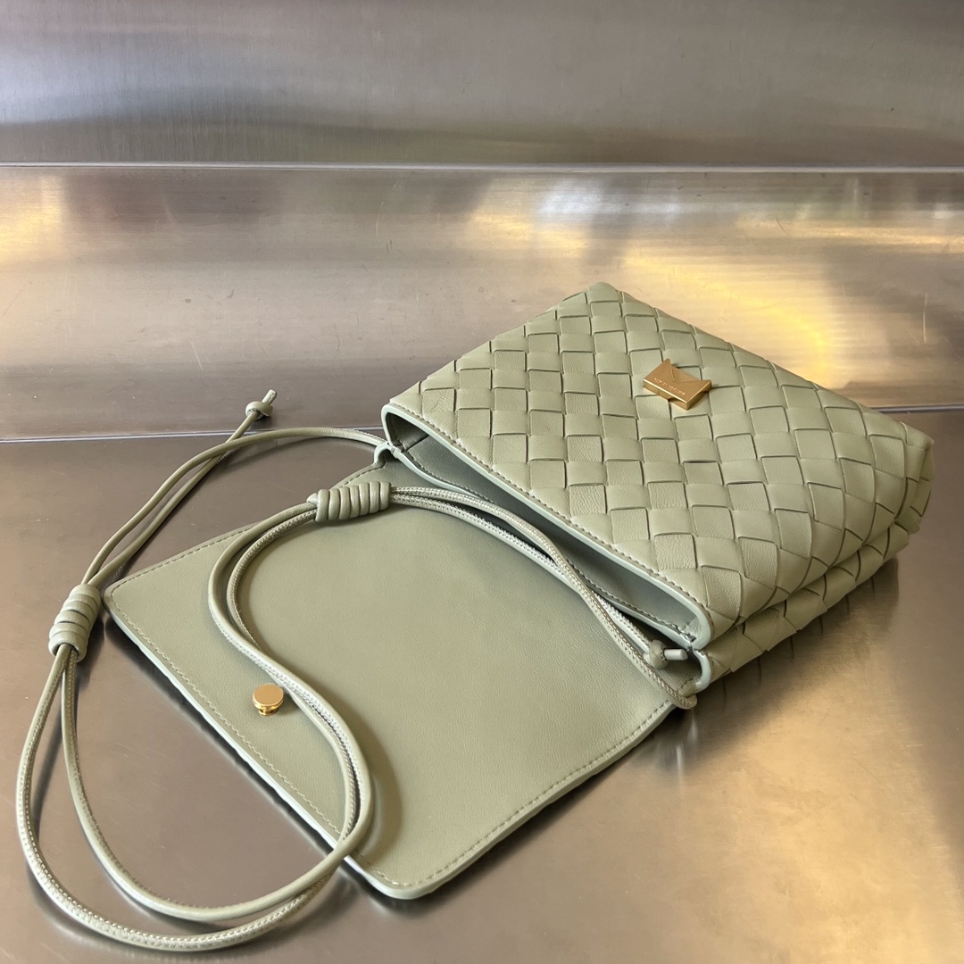 Bagsaaa B0tt*ga Ven*ta Mini Leather Intrecciato Cross-Body Bag Green - 19*15*6cm