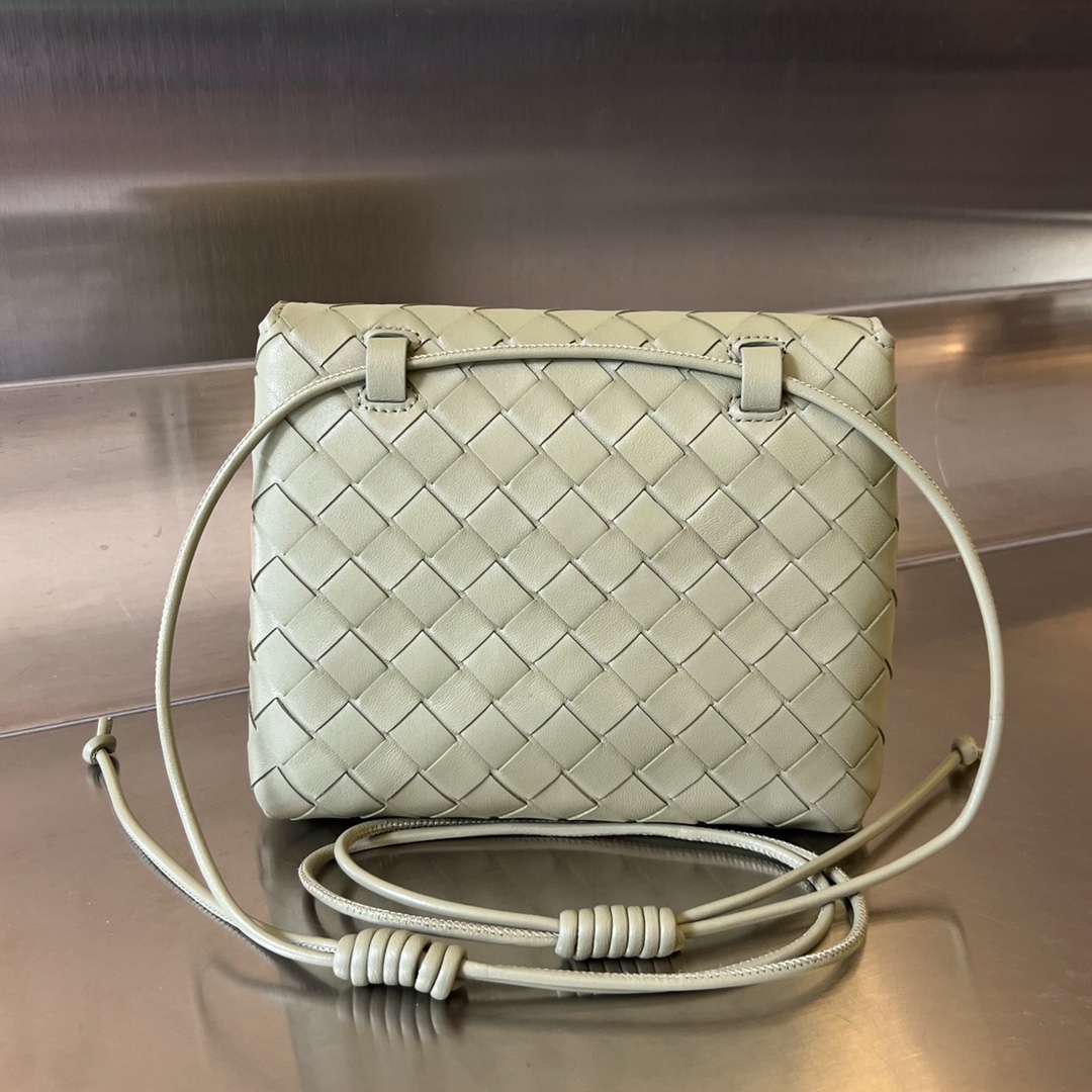 Bagsaaa B0tt*ga Ven*ta Mini Leather Intrecciato Cross-Body Bag Green - 19*15*6cm