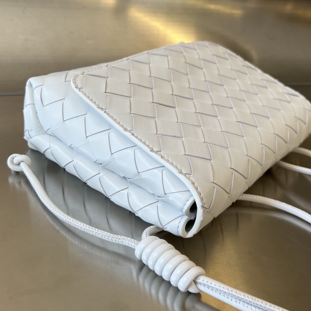 Bagsaaa B0tt*ga Ven*ta Mini Leather Intrecciato Cross-Body Bag White - 19*15*6cm