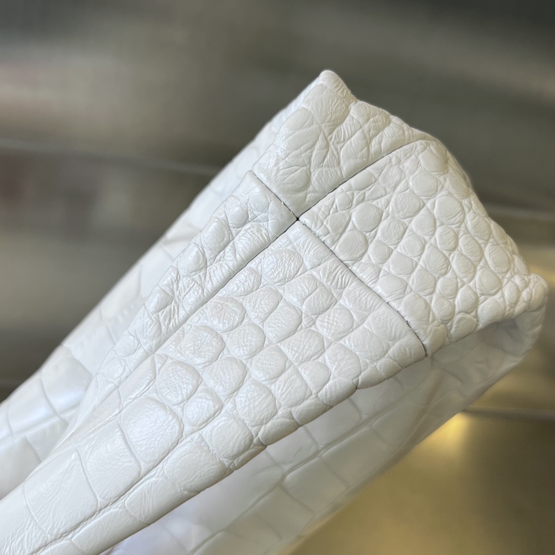 Bagsaaa B0tt*ga Ven*ta Jodie White Crocodile Leather - 28*23*8cm