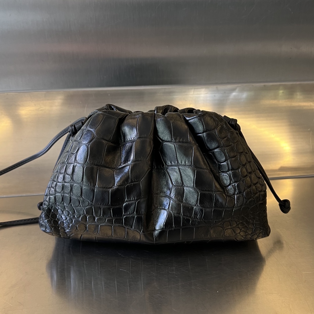Bagsaaa B0tt*ga Ven*ta Mini Pouch Black Crocodile Leather -22*13*5cm