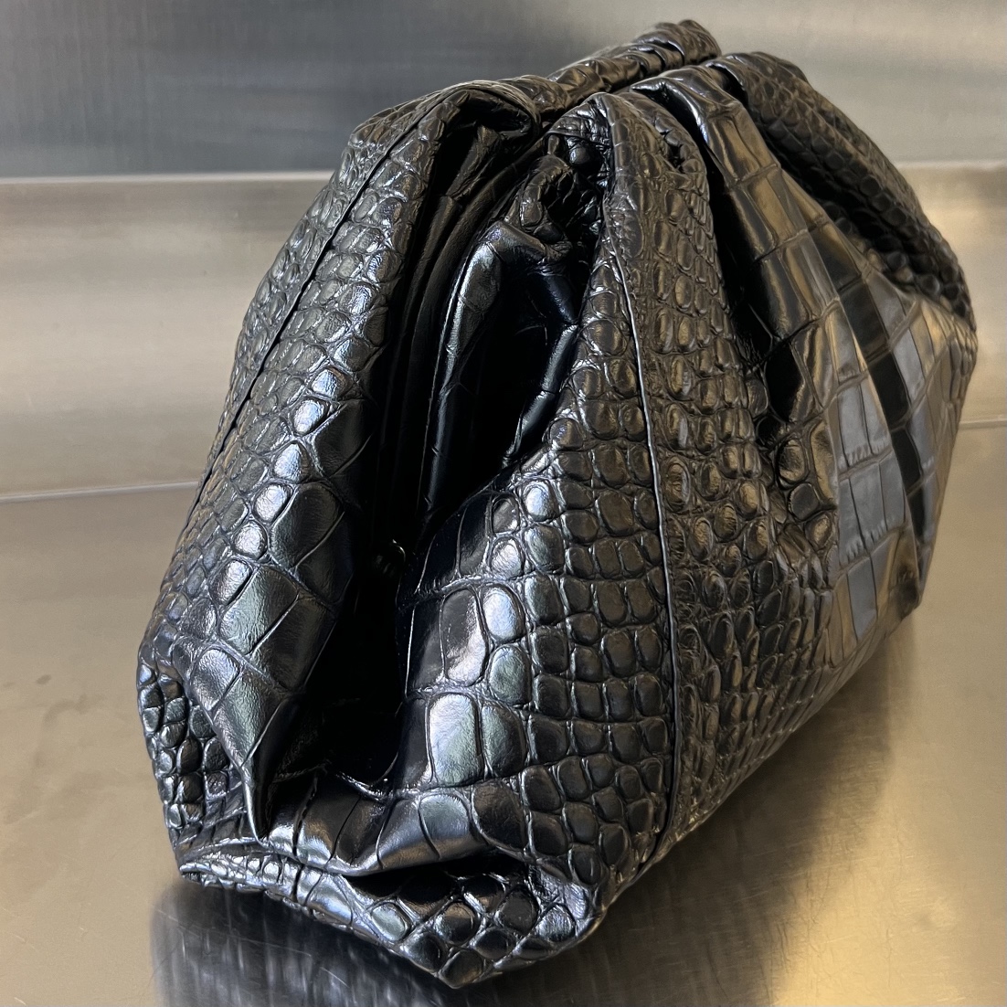 Bagsaaa B0tt*ga Ven*ta Classic Pouch Black Crocodile Leather - 40*18*18cm