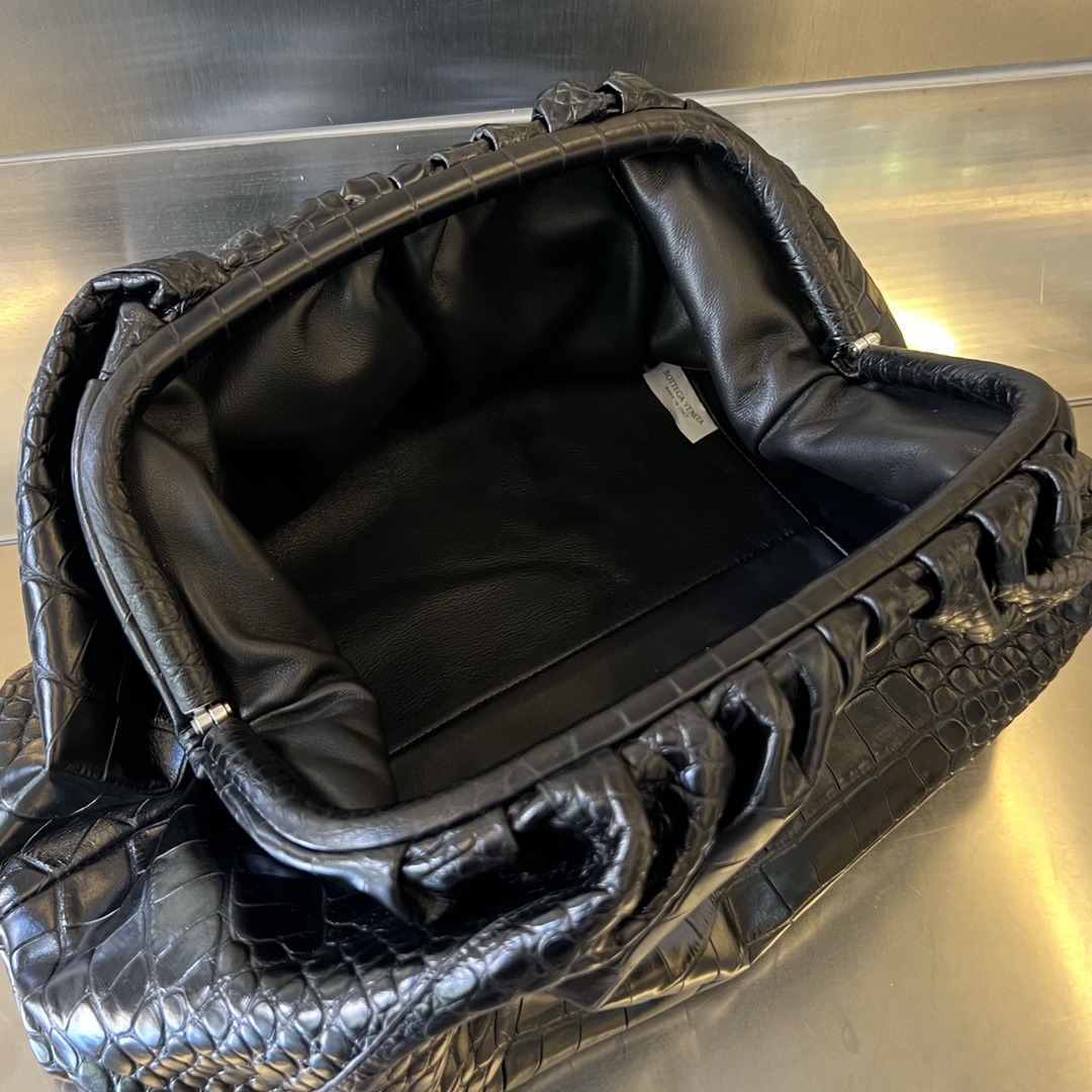 Bagsaaa B0tt*ga Ven*ta Classic Pouch Black Crocodile Leather - 40*18*18cm