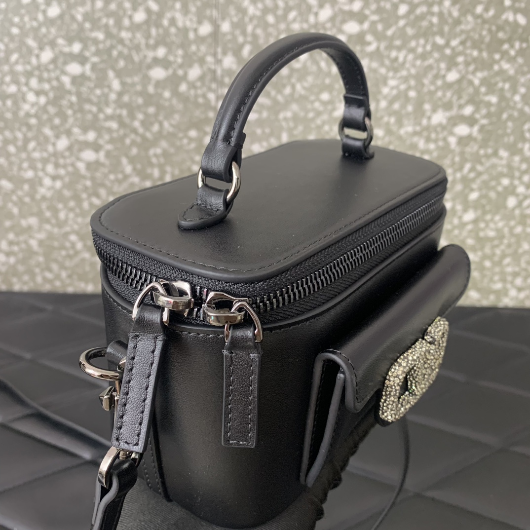 Bagsaaa Va1e*ntin0 Mini Locò Calfskin With Crystal Logo Black Color