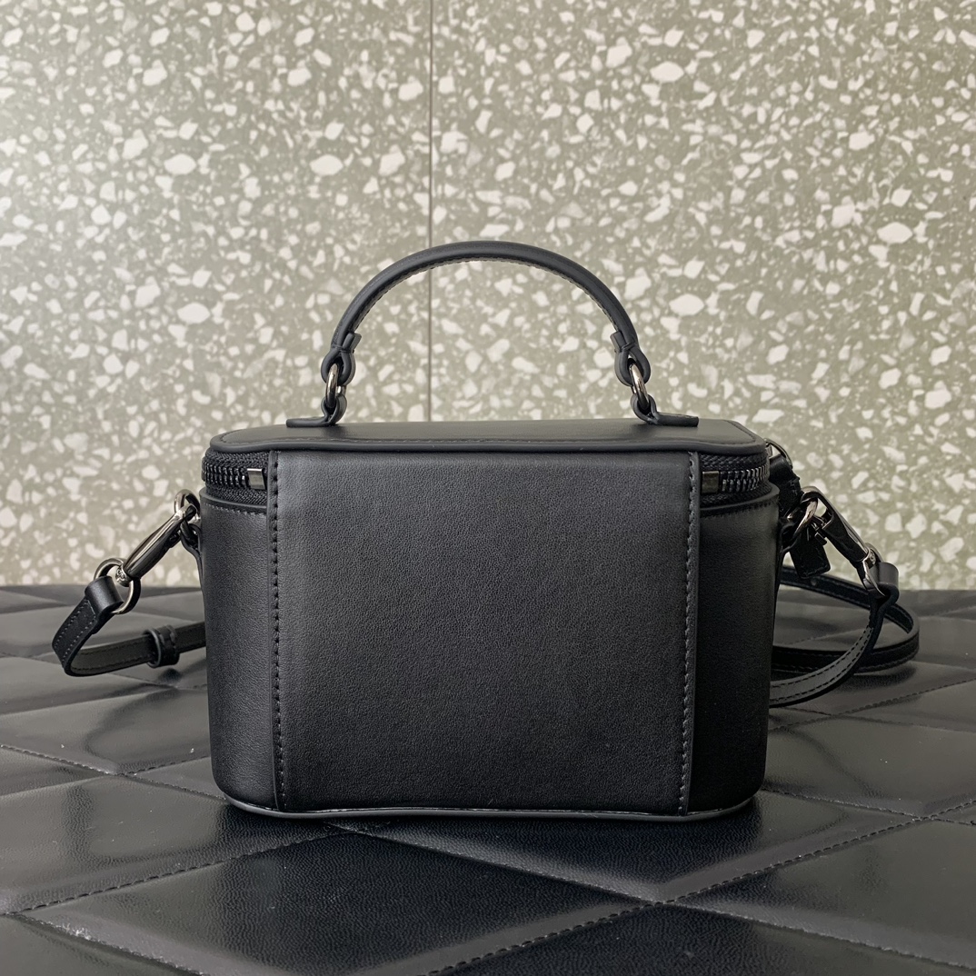 Bagsaaa Va1e*ntin0 Mini Locò Calfskin With Crystal Logo Black Color
