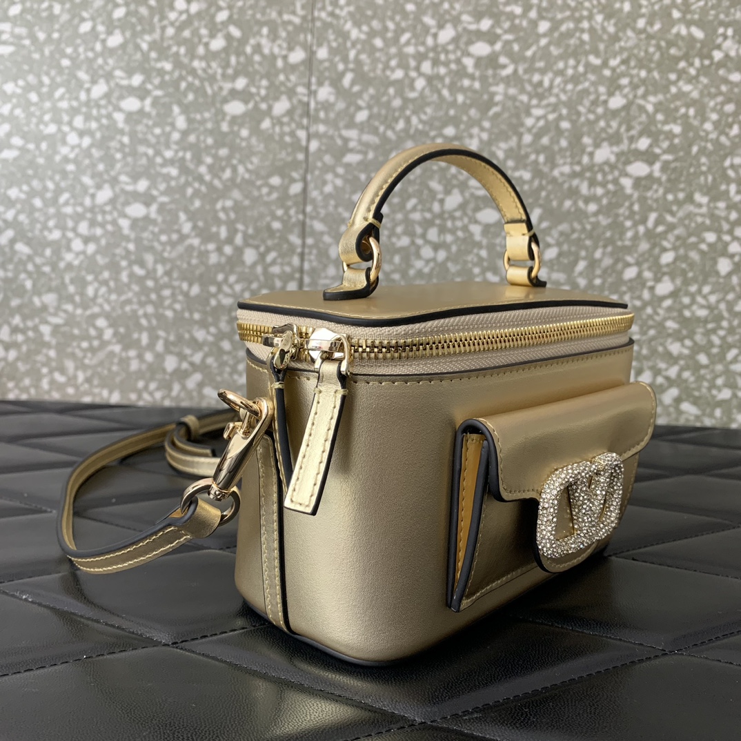 Bagsaaa Va1e*ntin0 Mini Locò Calfskin With Crystal Logo Black Gold