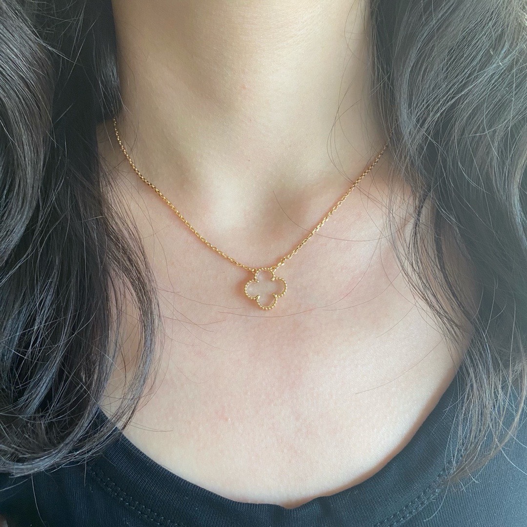 Bagsaaa V*n Cl**f & Arp*1s Alhambra Transparent 1 motif Necklace