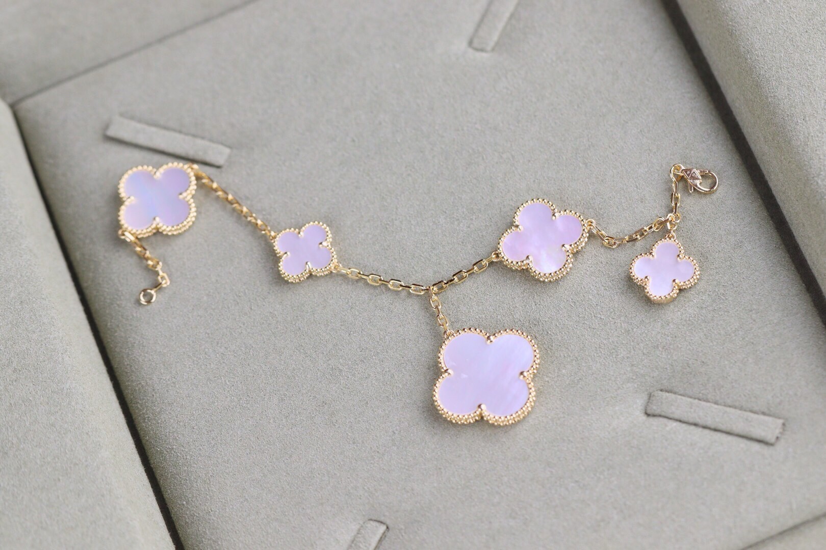 Bagsaaa V*n Cl**f & Arp*1s Magic Alhambra Bracelet 5 Motifs