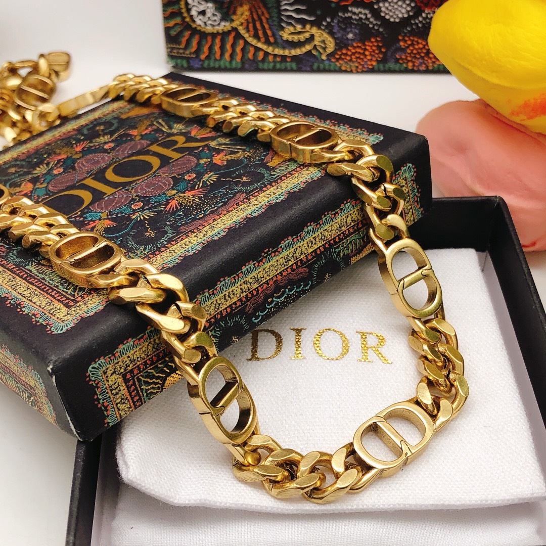 Bagsaaa D10r Necklace CD Logo Gold