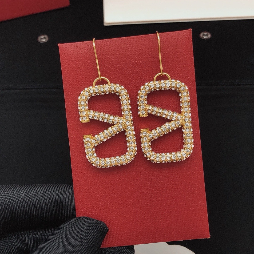 Bagsaaa Va1e*ntin0 Garavani Gold VLogo Crystal Pendant Earrings