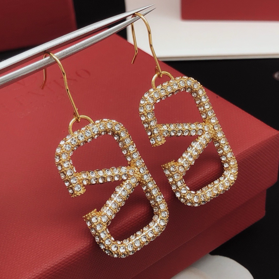 Bagsaaa Va1e*ntin0 Garavani Gold VLogo Crystal Pendant Earrings