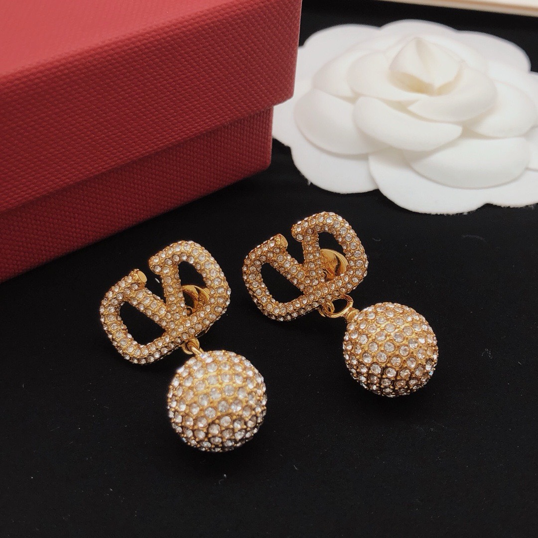Bagsaaa Va1e*ntin0 Garavani Embellished VLOGO Pendant Earrings