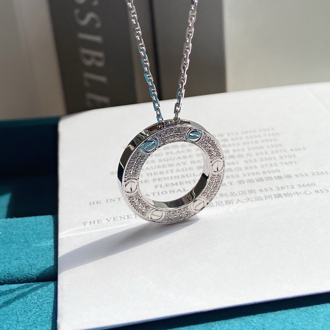 Bagsaaa Cariter Love Necklace With D1am0nd