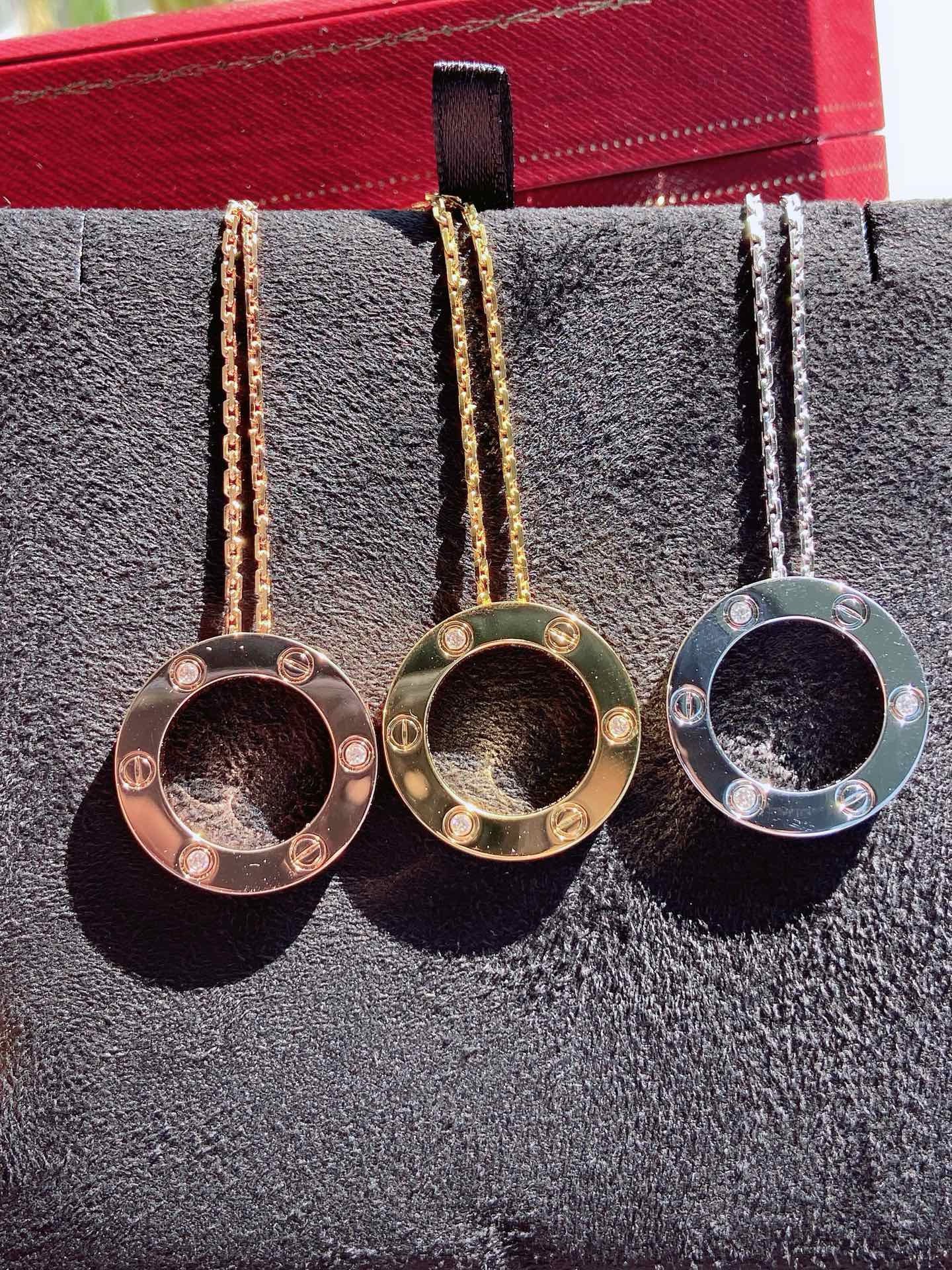 Bagsaaa Cariter Love Necklace