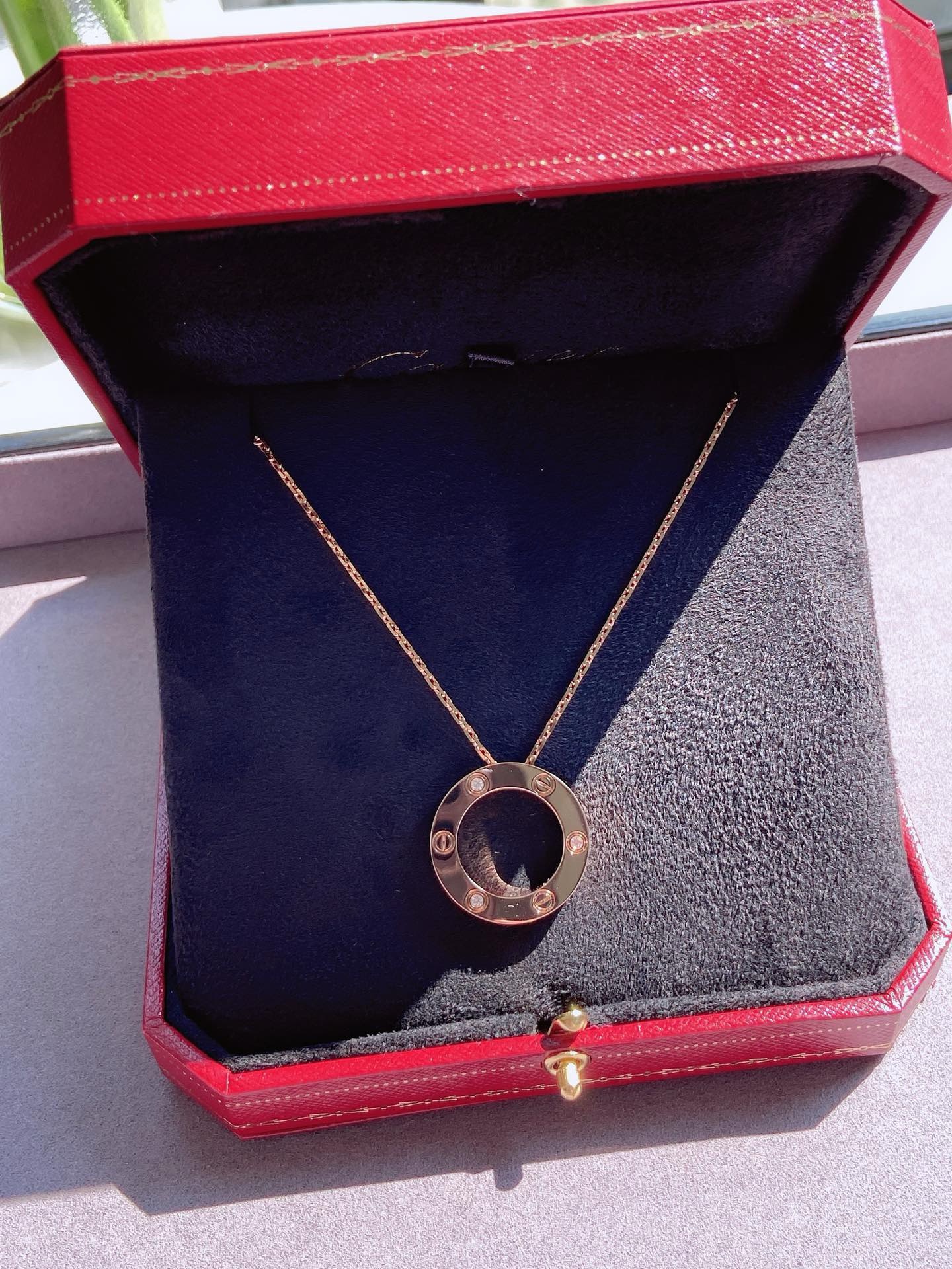 Bagsaaa Cariter Love Necklace