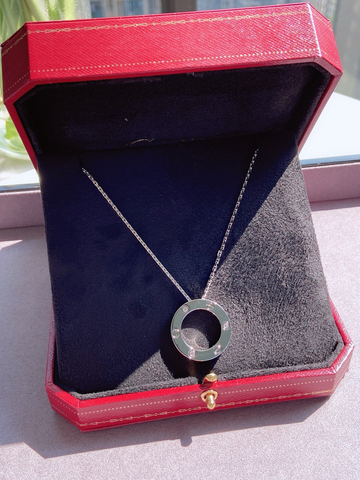 Bagsaaa Cariter Love Necklace