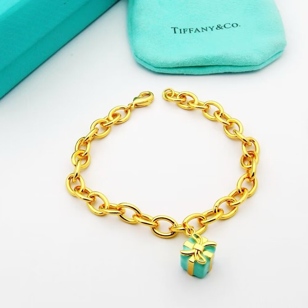 Bagsaaa T*f*ny & Co Gift Pendant Bracelet