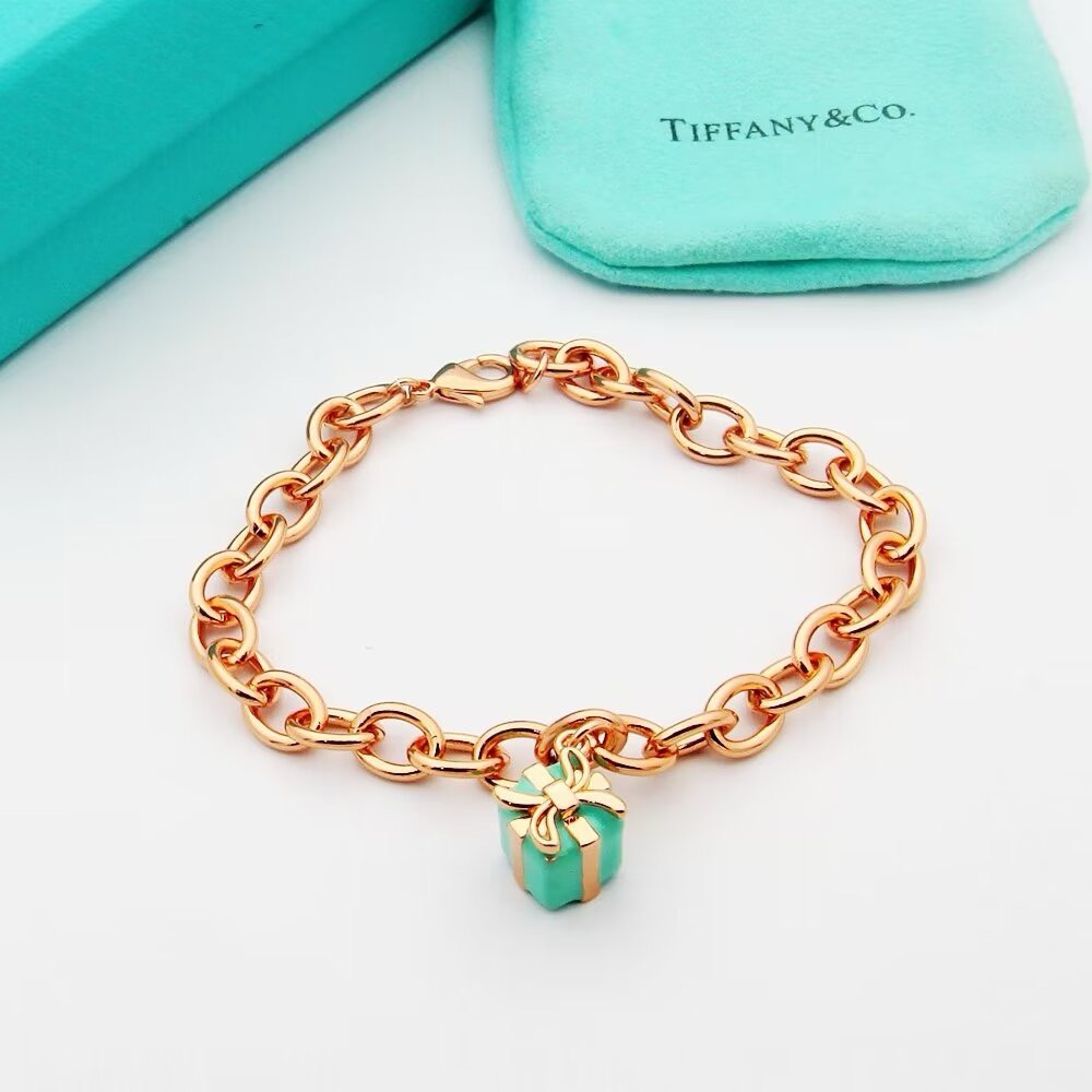 Bagsaaa T*f*ny & Co Gift Pendant Bracelet