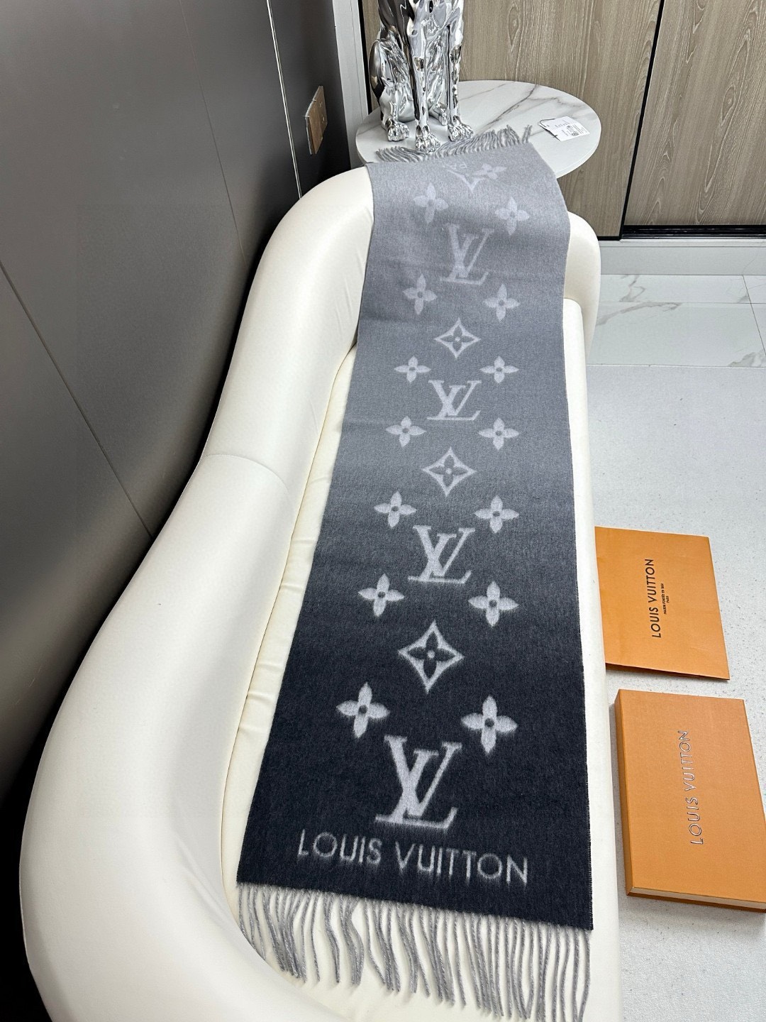 Bagsaaa L0vis Vvtt0n Monogram Ombre Blue Scarf
