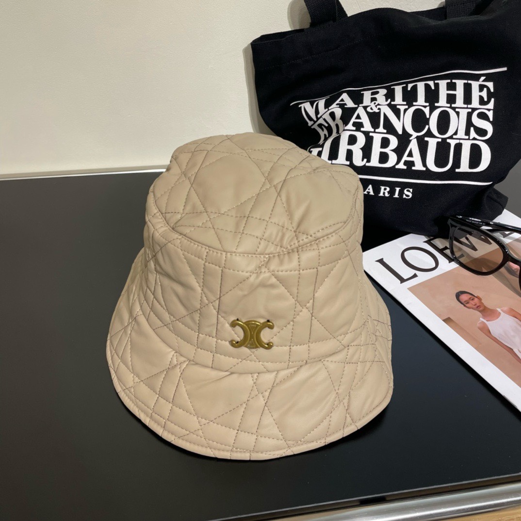 Bagsaaa D10r Bucket Leather Beige Hat 