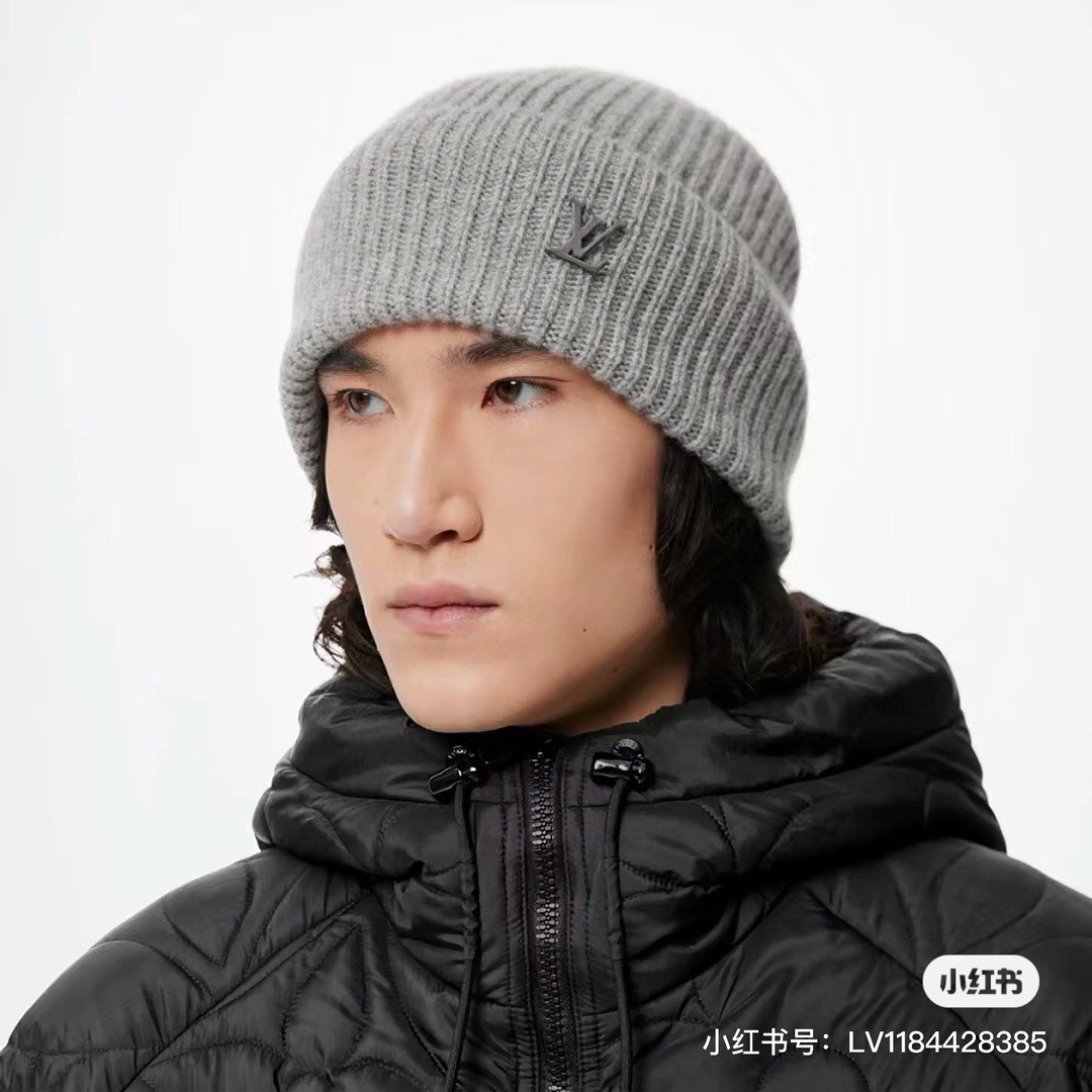 Bagsaaa L0vis Vvtt0n Beanie gray hat