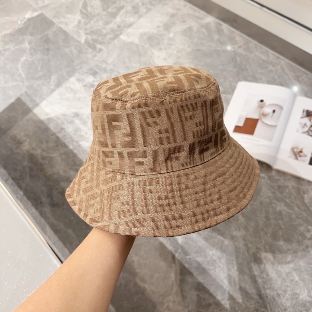 Bagsaaa F**di Bucket Hat