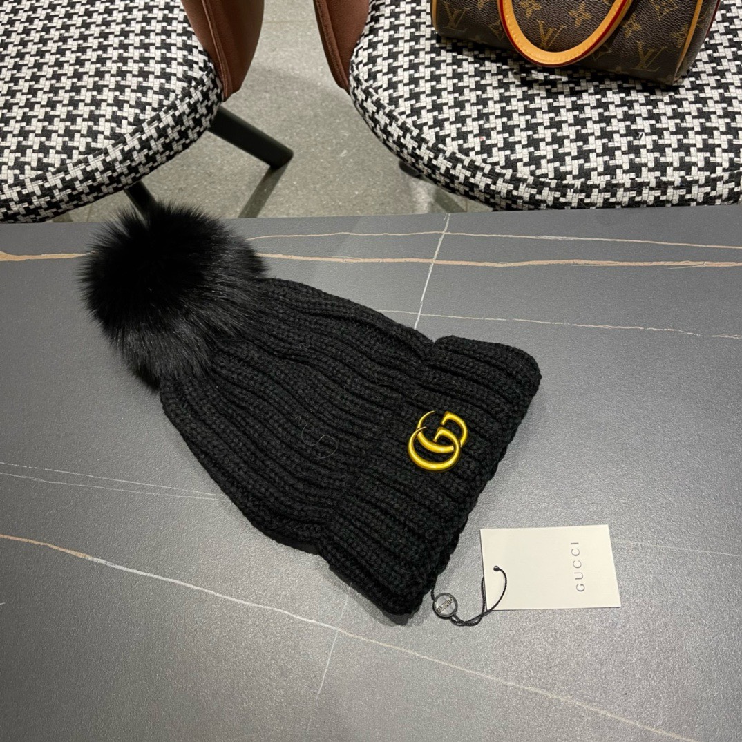 Bagsaaa Gvc*1 GG Winter Hat with PomPom