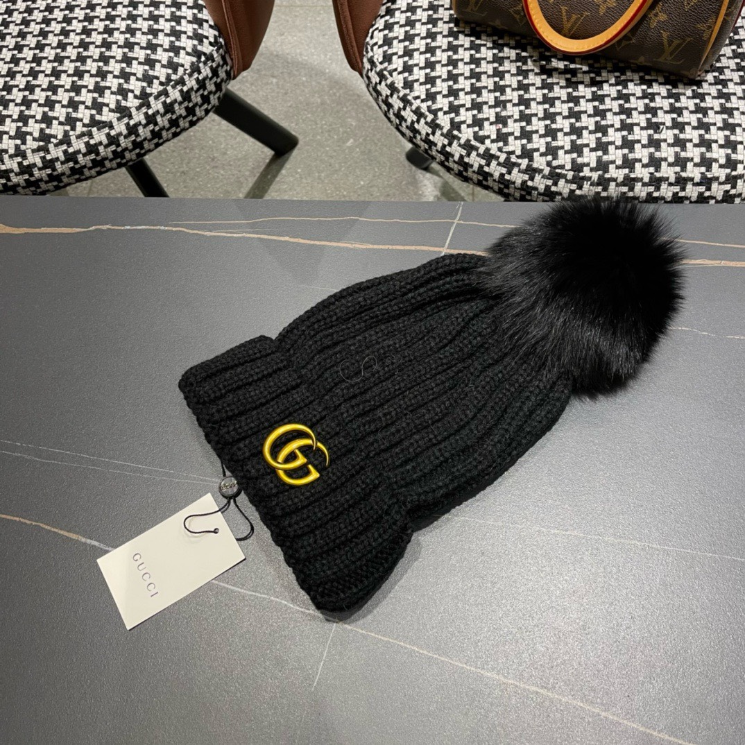 Bagsaaa Gvc*1 GG Winter Hat with PomPom