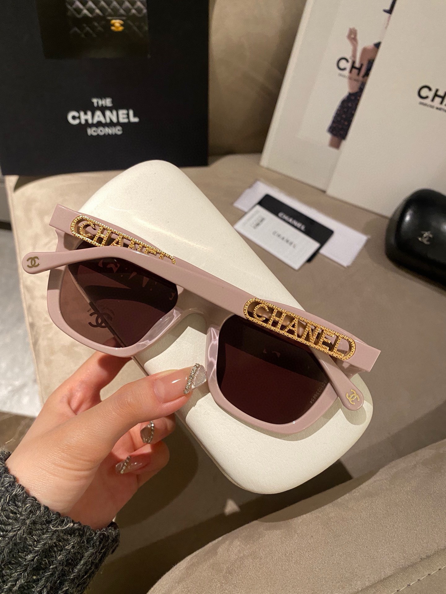 Bagsaaa Ch**el Sunglassses