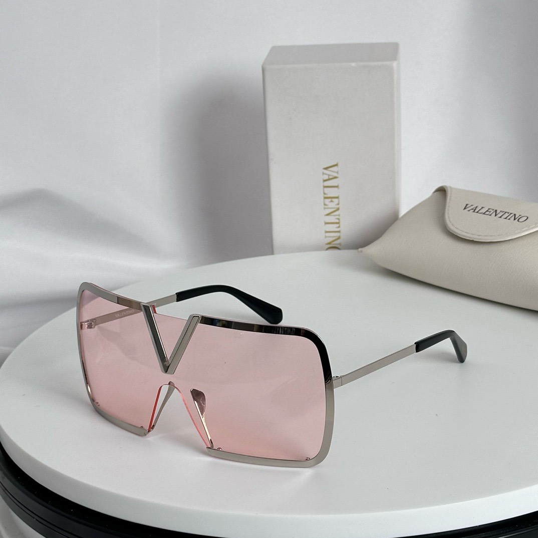 Bagsaaa Va1e*ntin0 Sunglasses