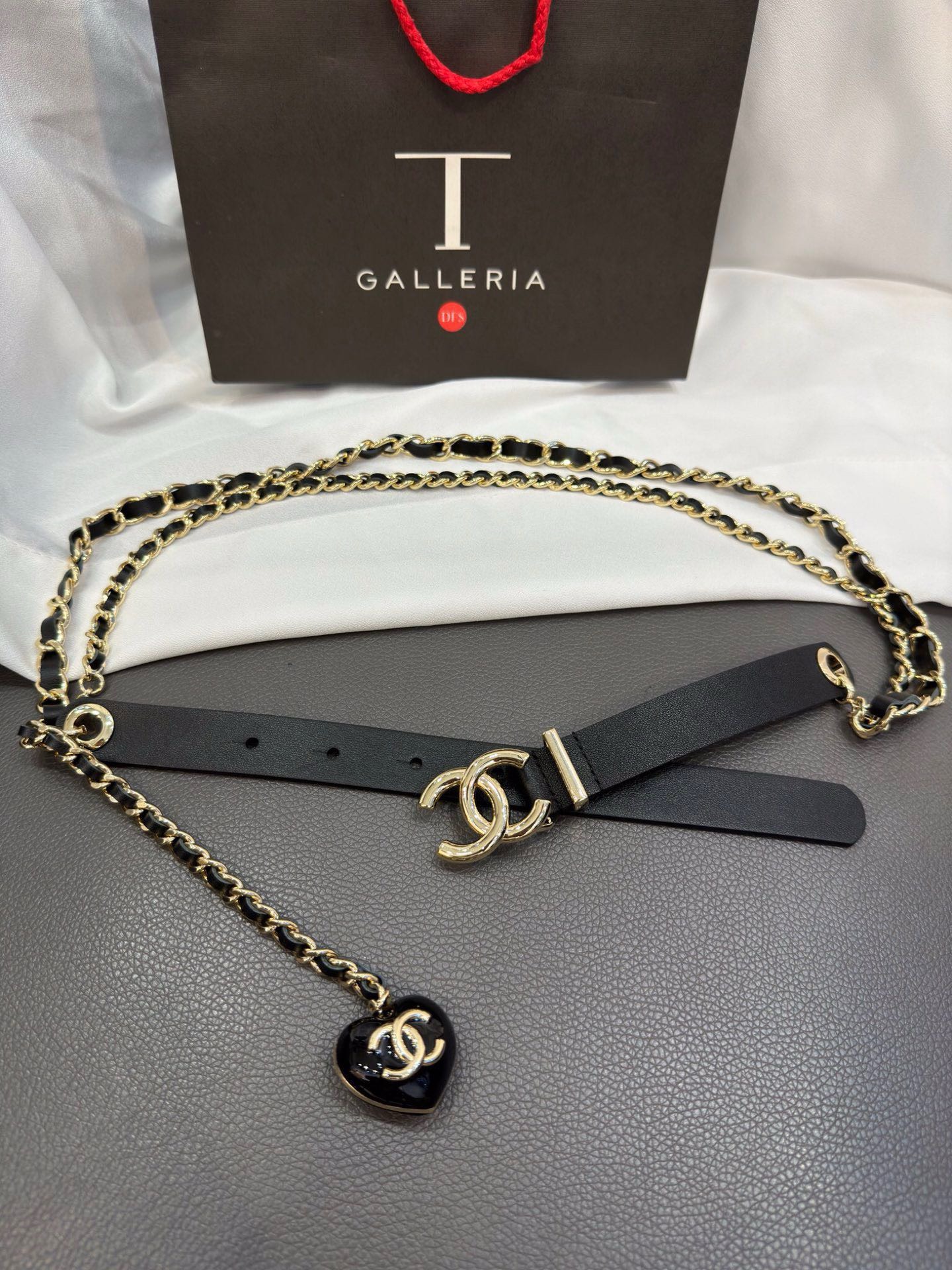 Bagsaaa Ch**el Interlocking CC Logo Belt