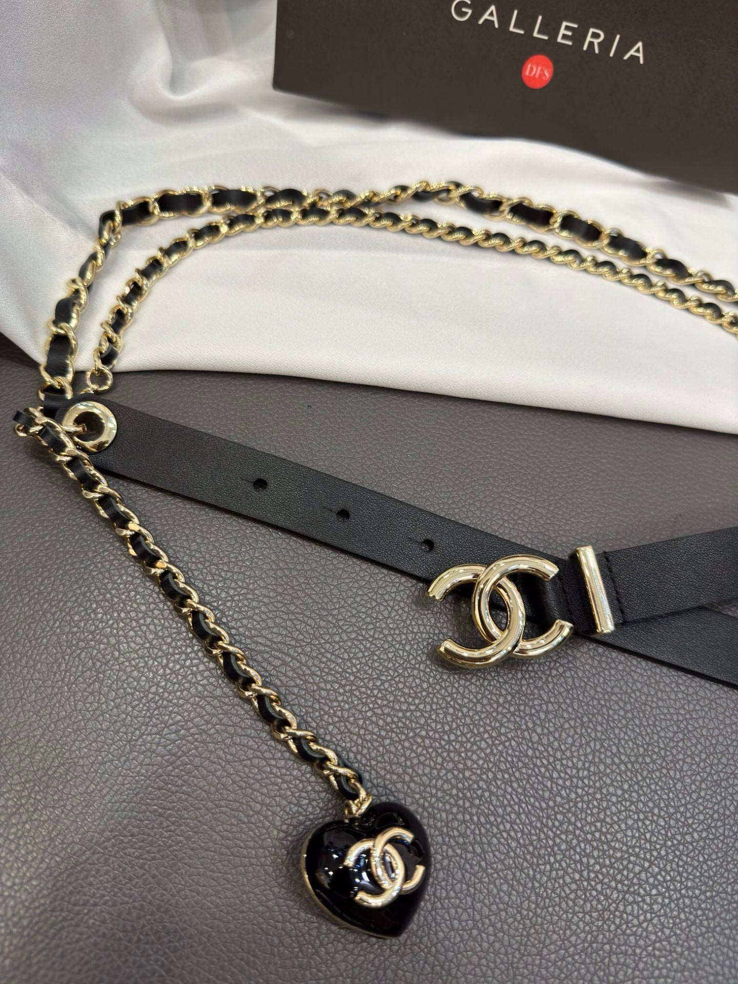 Bagsaaa Ch**el Interlocking CC Logo Belt
