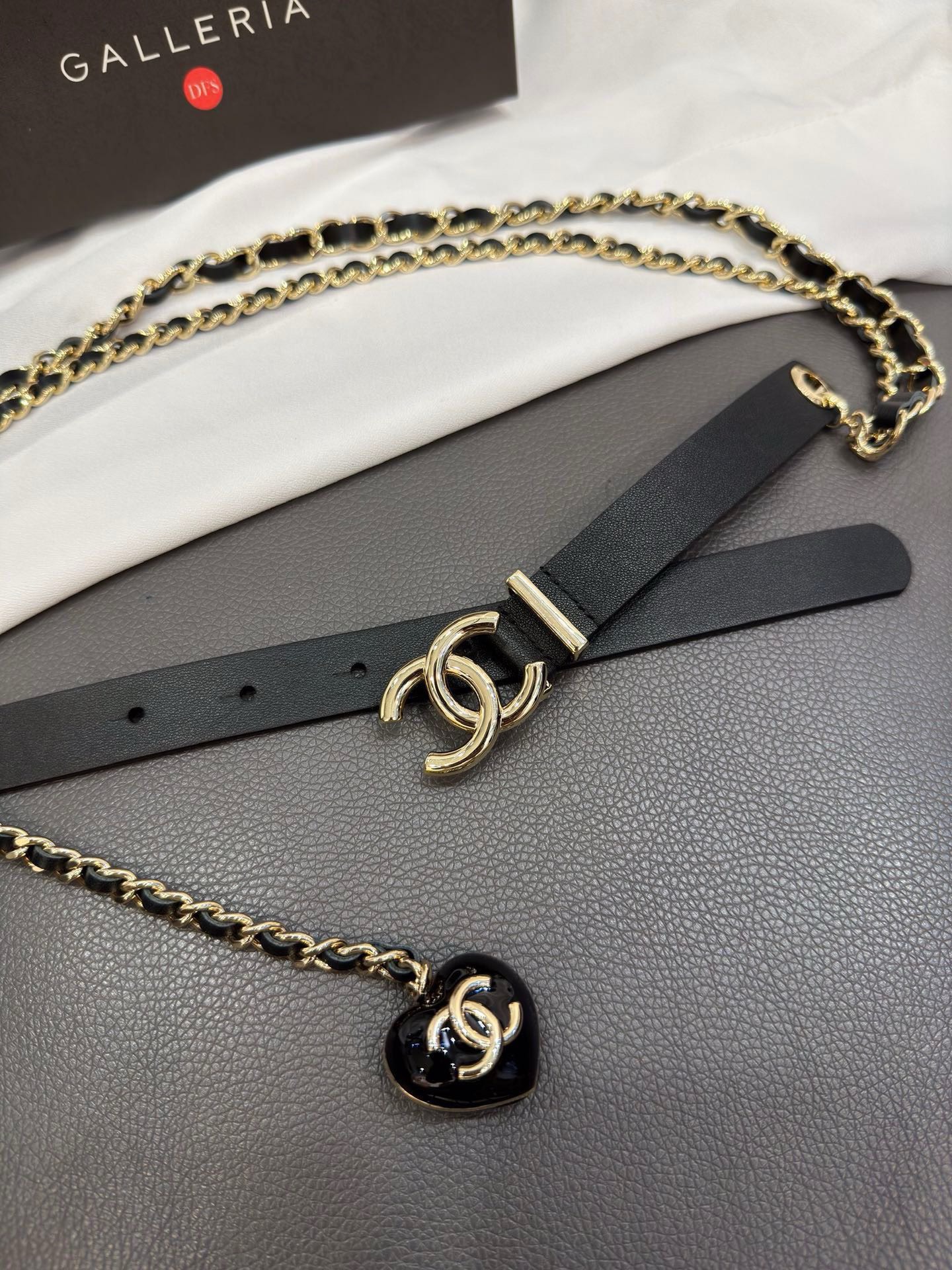Bagsaaa Ch**el Interlocking CC Logo Belt