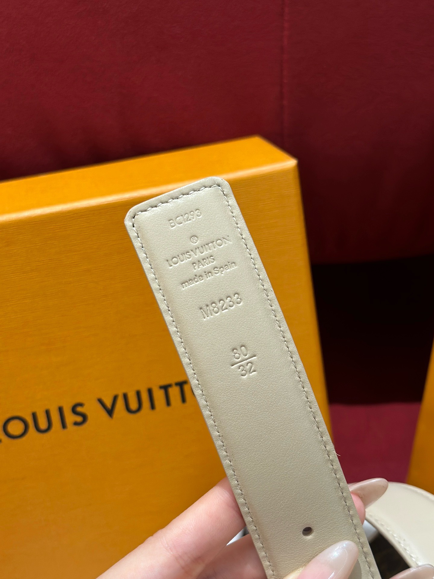 Bagsaaa L0vis Vvtt0n Monogram Belt In White