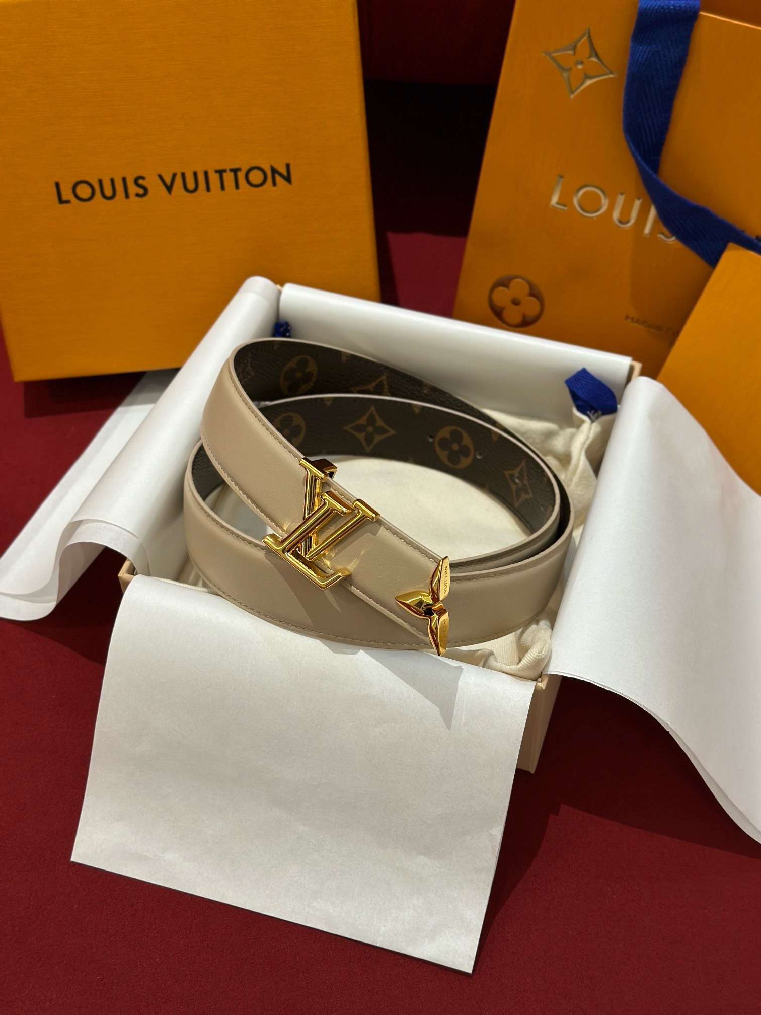 Bagsaaa L0vis Vvtt0n Monogram Belt In White