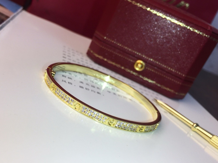 Bagsaaa Ca*t1er Love Bracelet 18K D1am0nd-Paved Small