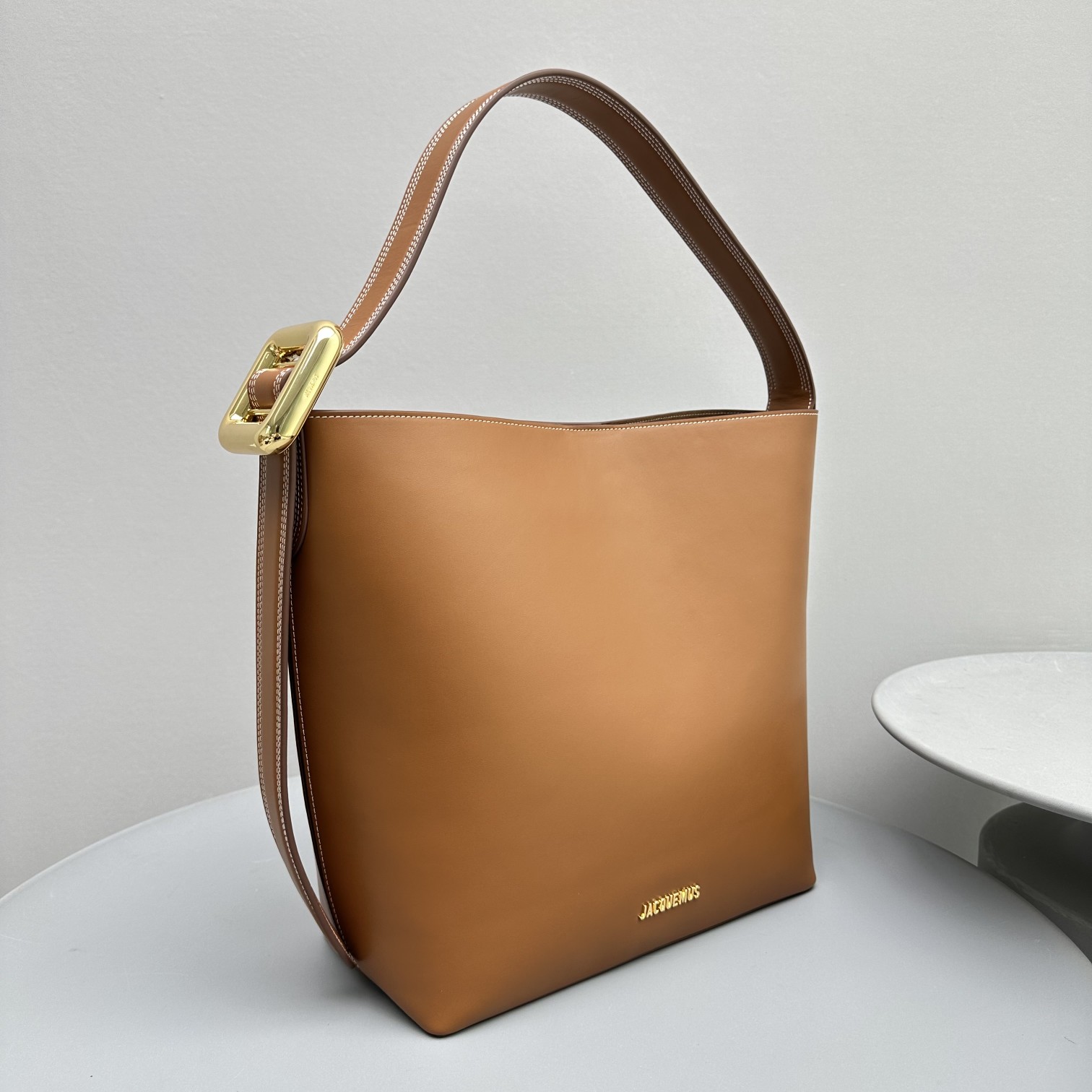 Bagsaaa Jacquemus Le Regalo Buckled Bucket Bag In Brown - 30*33*14CM