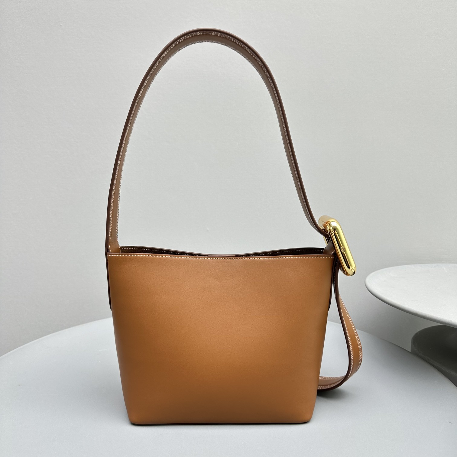 Bagsaaa Jacquemus Le Regalo Buckled Bucket Bag In Brown - 20*22*10CM
