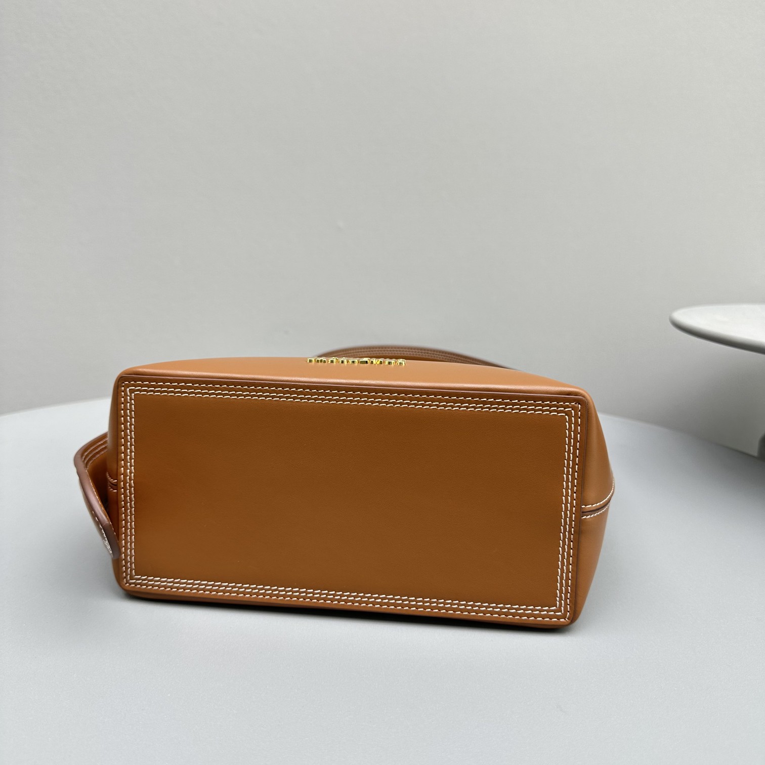 Bagsaaa Jacquemus Le Regalo Buckled Bucket Bag In Brown - 20*22*10CM