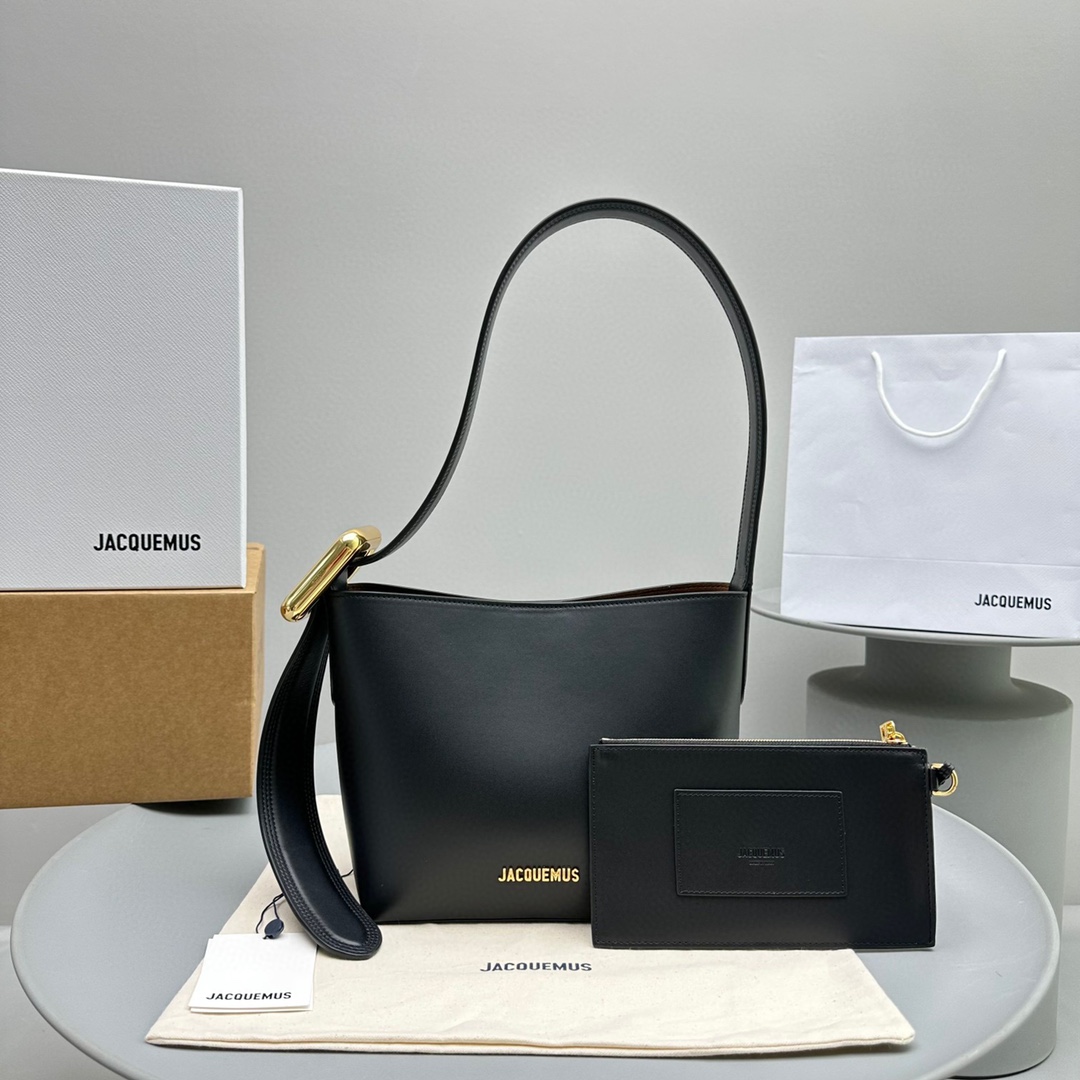 Bagsaaa Jacquemus Le Regalo Buckled Bucket Bag In Black - 20*22*10CM
