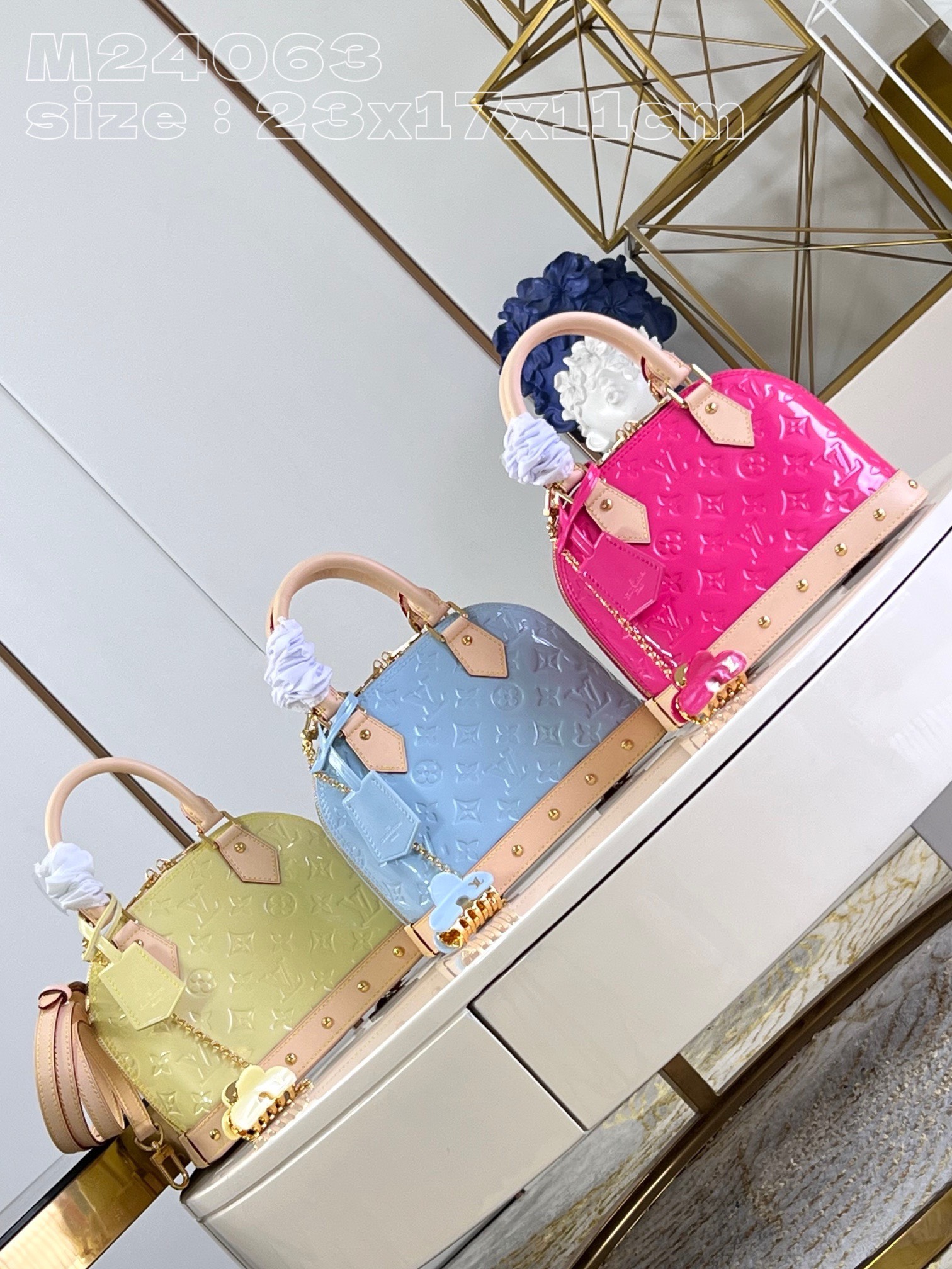 Bagsaaa L0vis Vvtt0n Alma BB Monogram Vernis - 23x17x11cm 