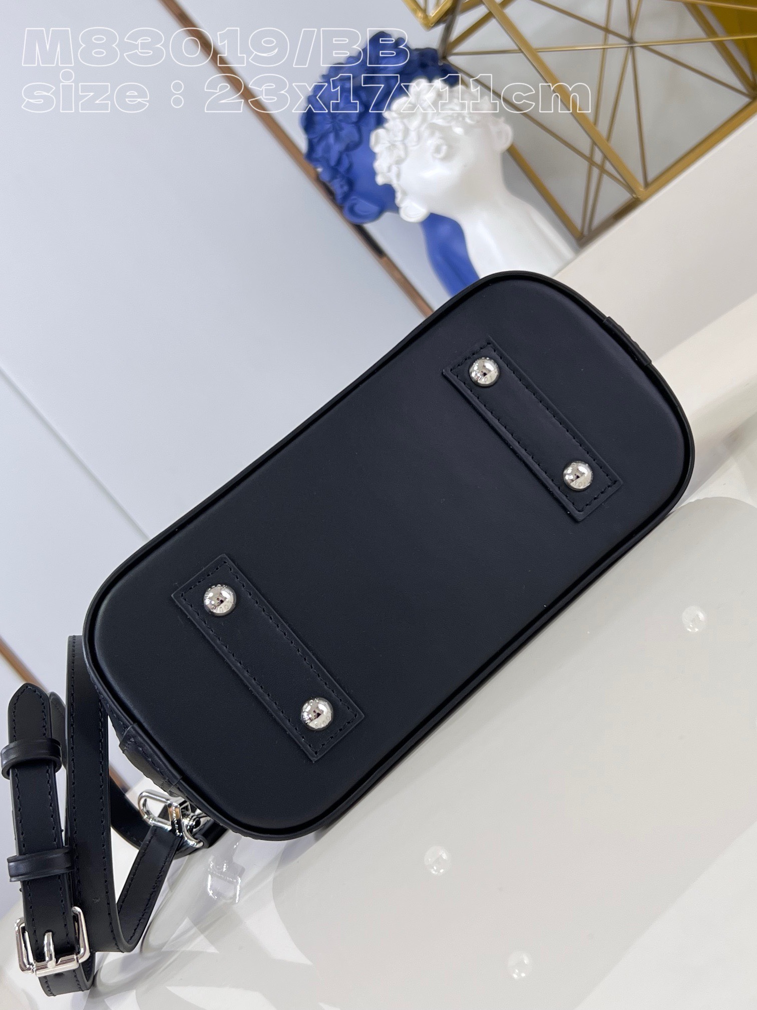 Bagsaaa L0vis Vvtt0n Alma BB Malletage Black - 23x17x11cm