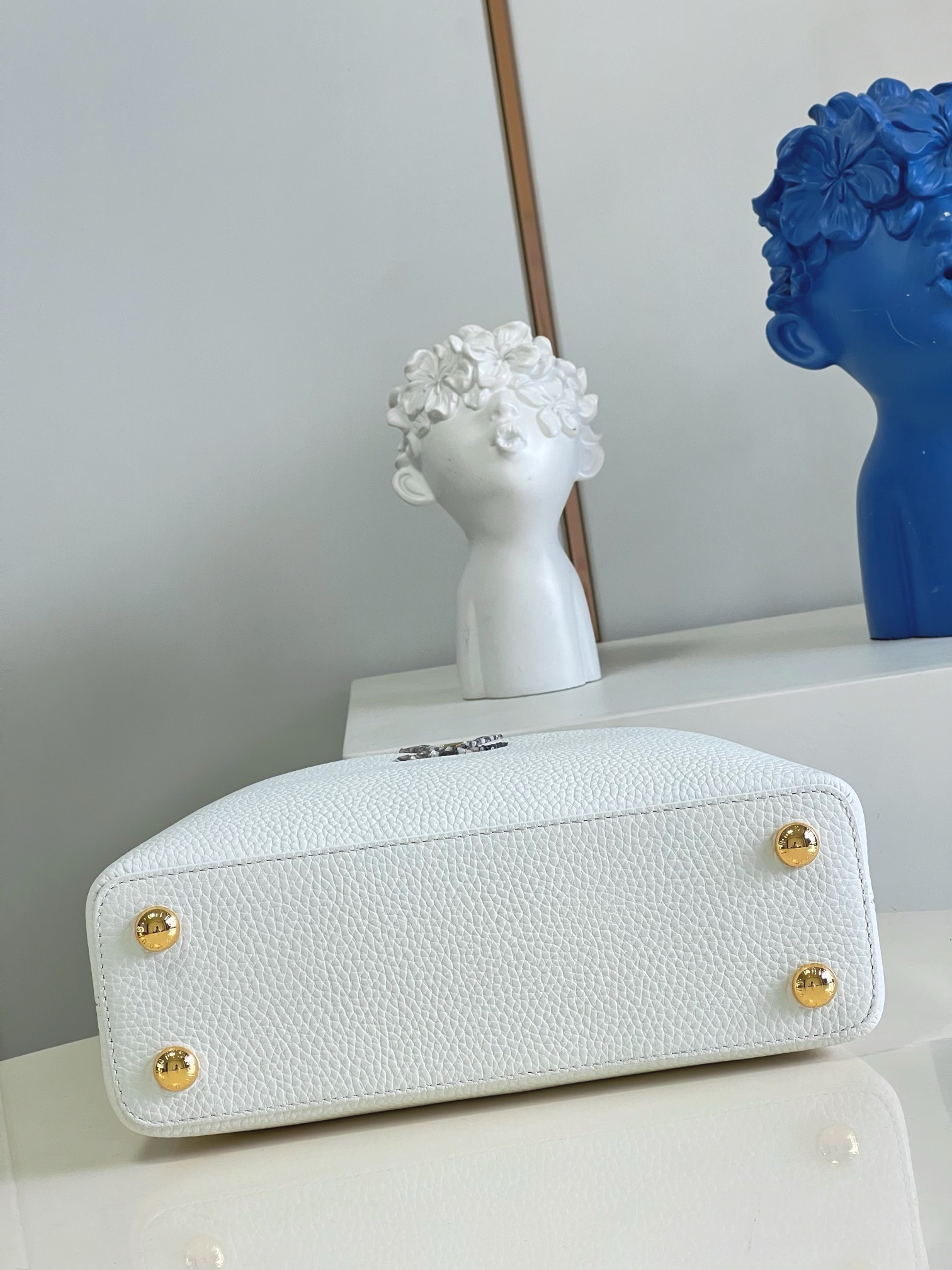 Bagsaaa L0vis Vvtt0n Capucines White - 27cm