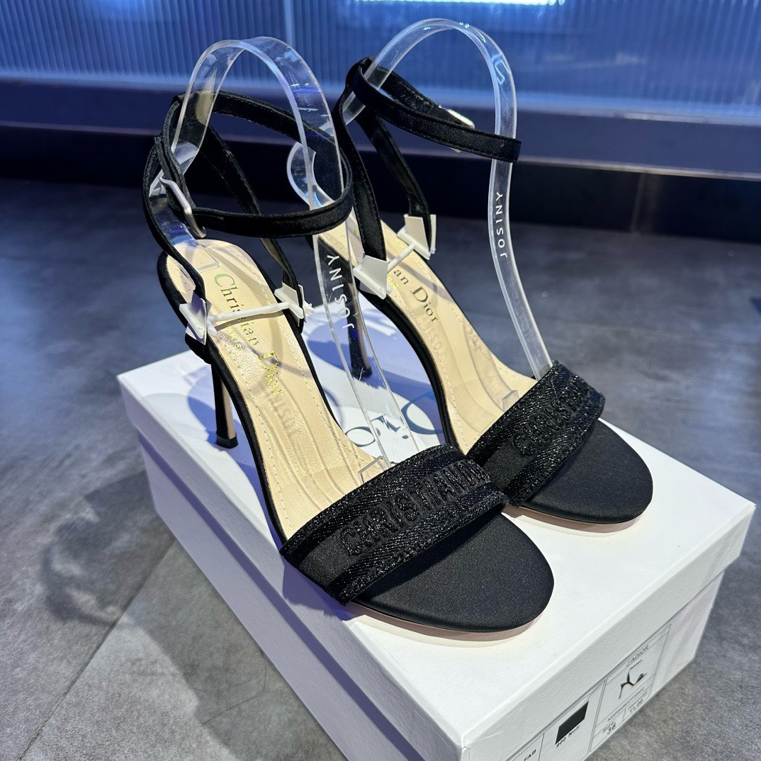 Bagsaaa D10r Dway Heeled SandalMetallic Thread Embroidered Satin