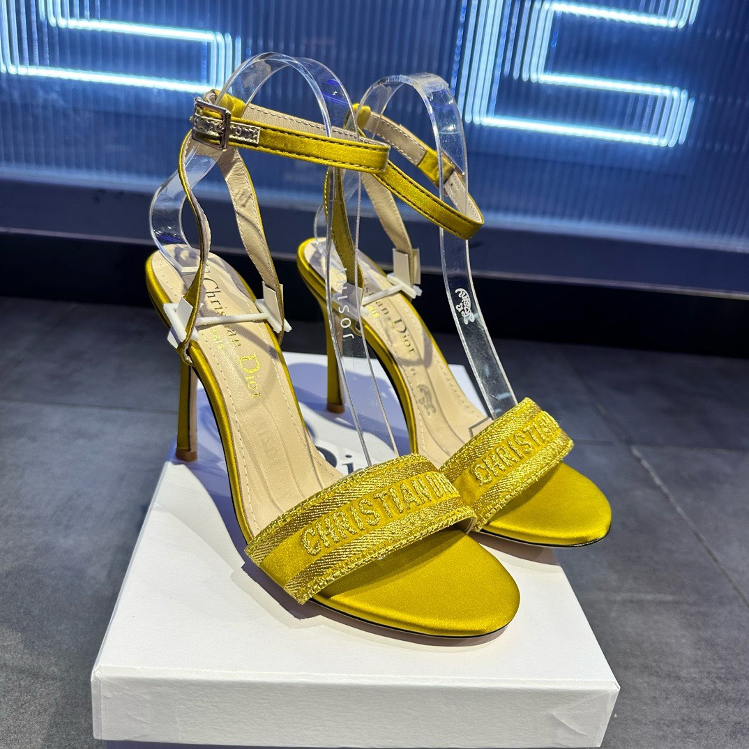Bagsaaa D10r Dway Heeled SandalMetallic Thread Embroidered Satin