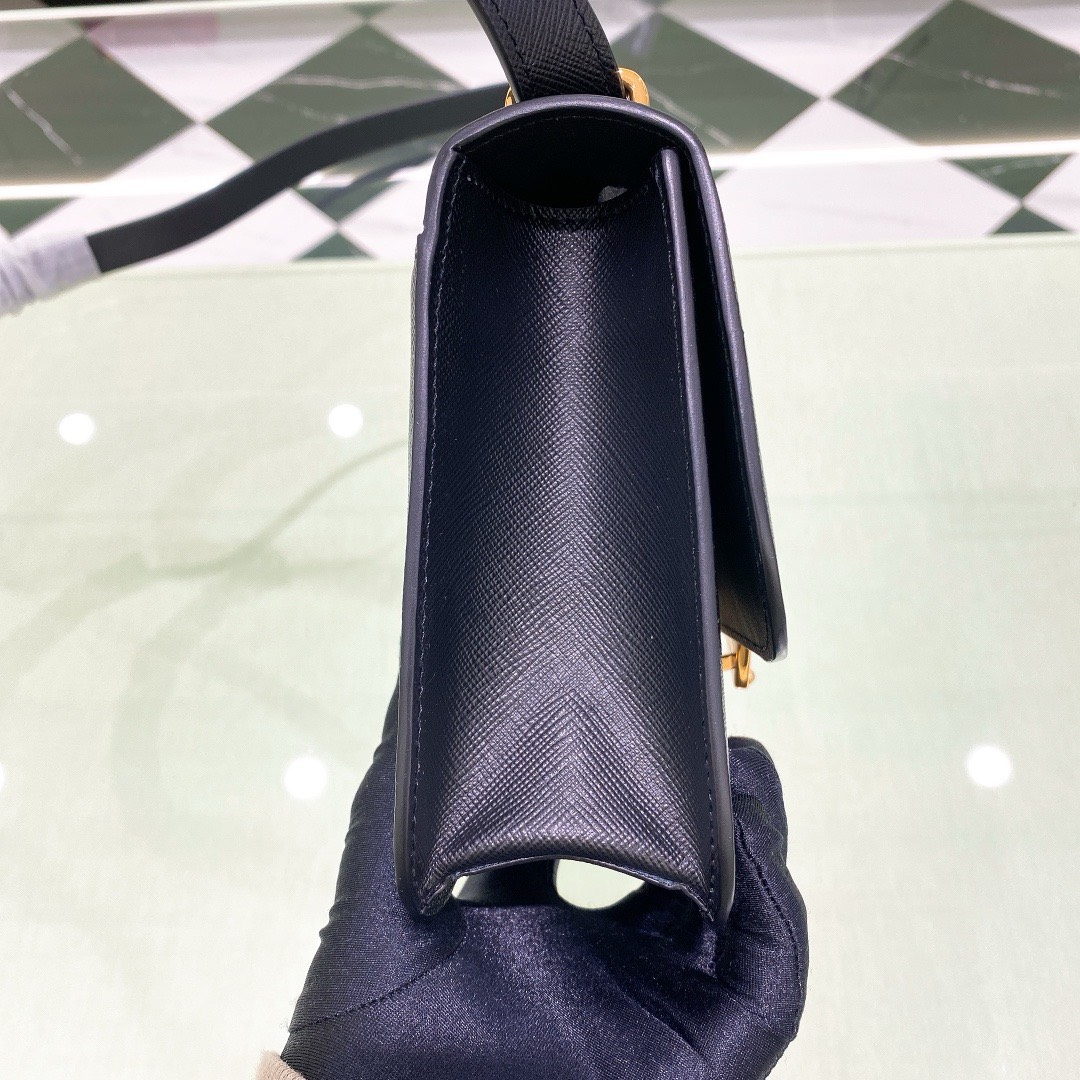 Bagsaaa Pra*a Embleme Saffiano shoulder bag in dark blue - 22x15x6cm