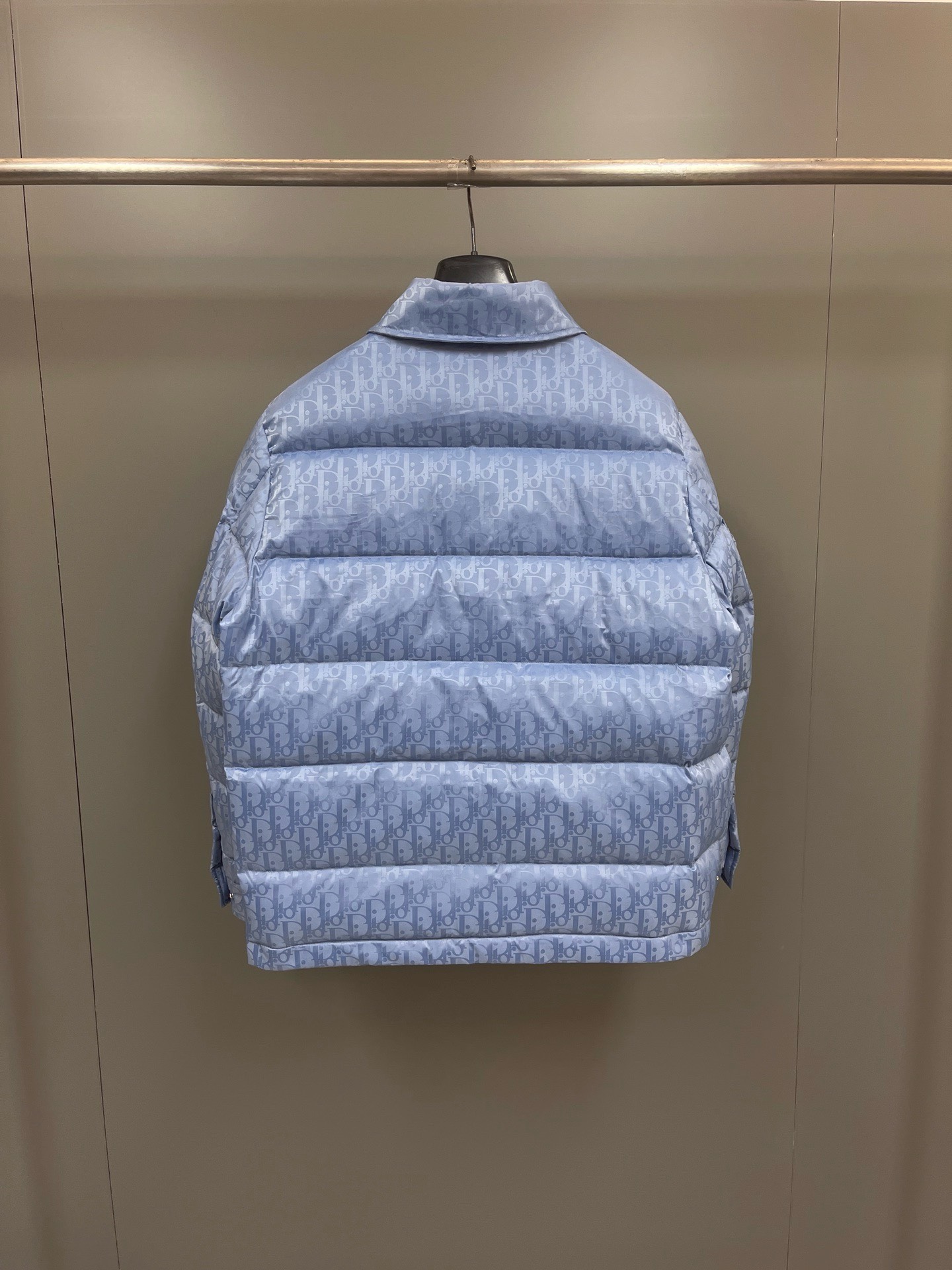 Bagsaaa D10r Oblique Down Jacket Blue Technical Jacquard 02