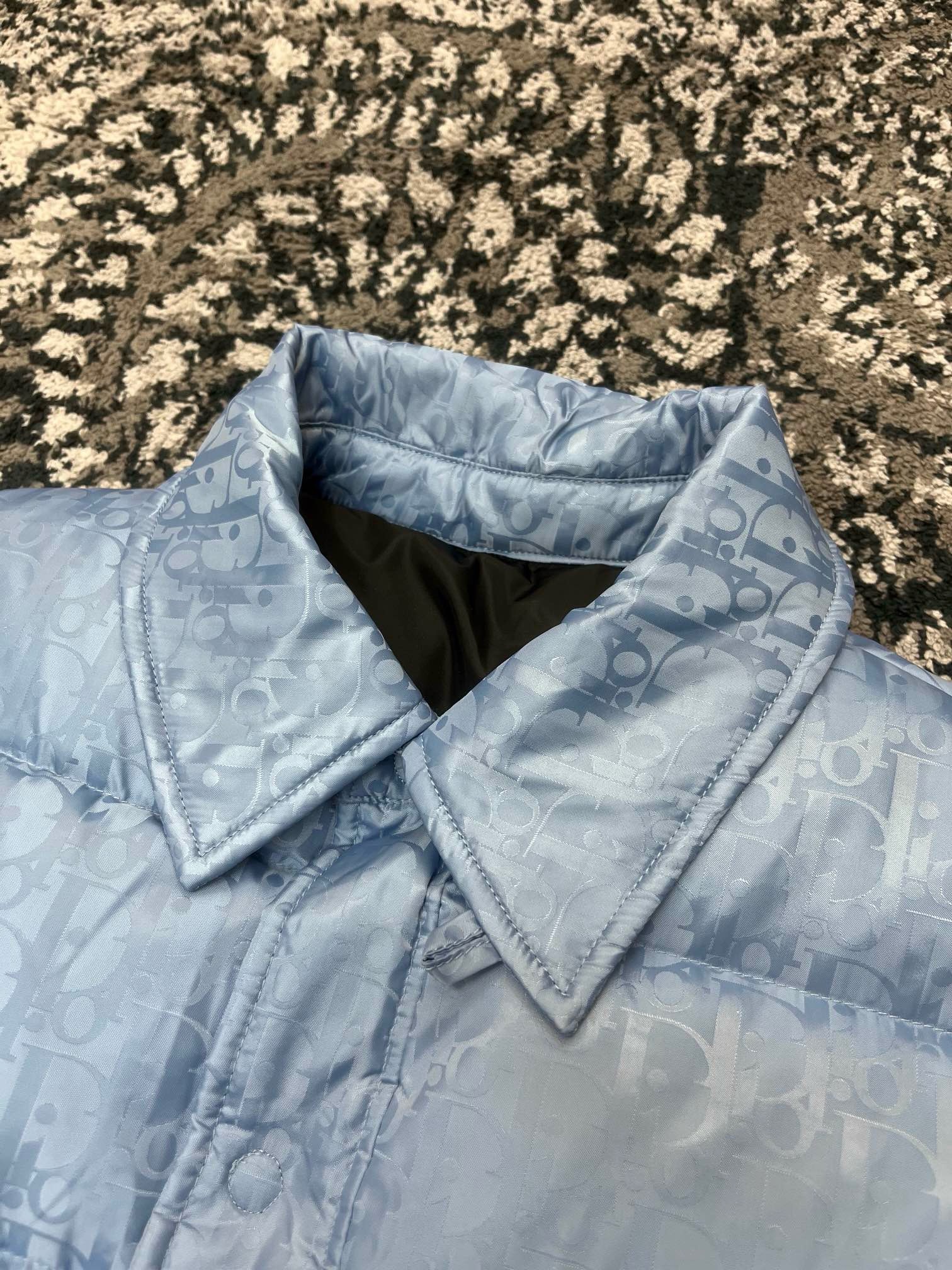 Bagsaaa D10r Oblique Down Jacket Blue Technical Jacquard 02