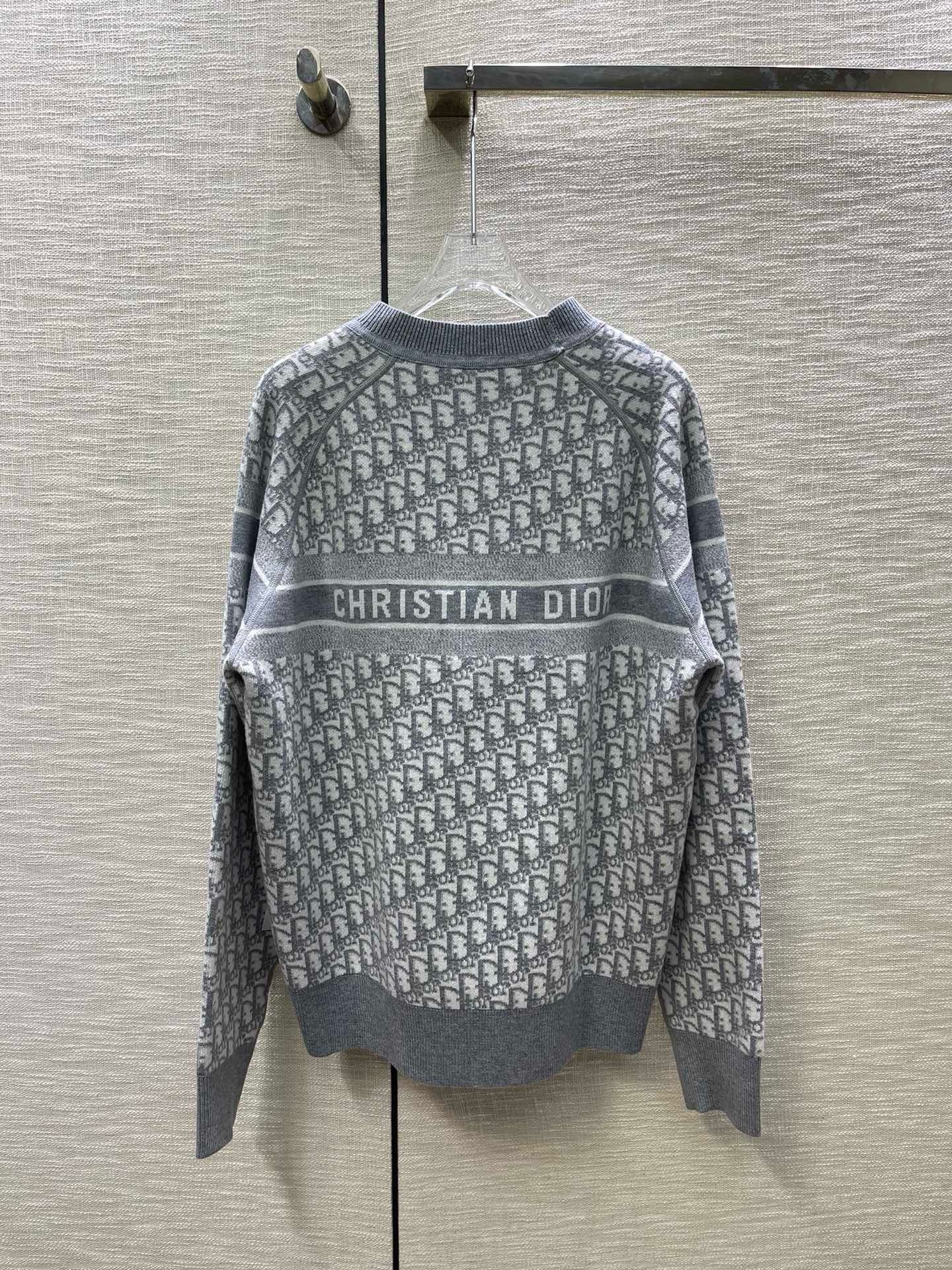 Bagsaaa D10r Reversible Round-Neck Sweater Grey Double-Sided Technical Cashmere with D10r Oblique Motif
