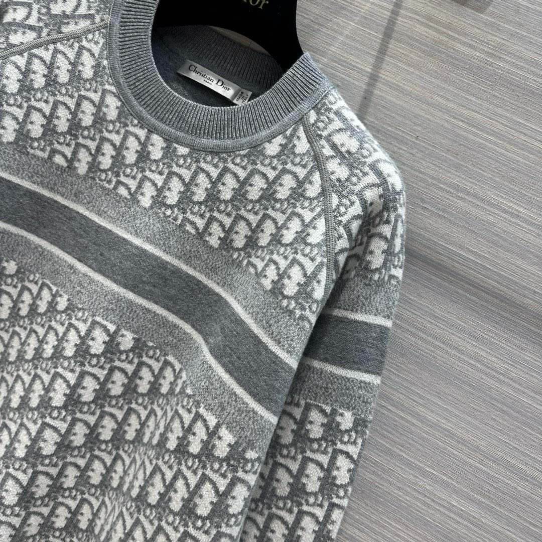 Bagsaaa D10r Reversible Crew-Neck Sweater Gray Double Sided